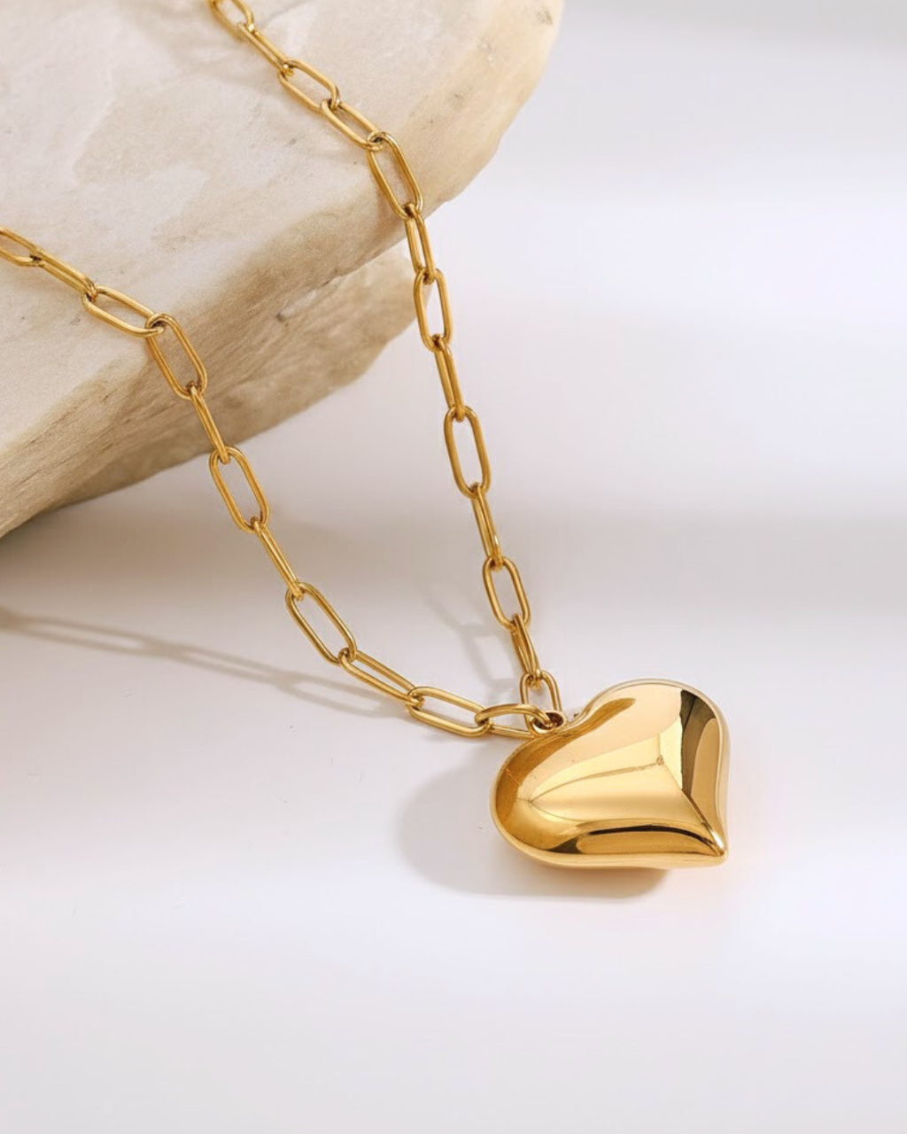AMOR NECKLACE